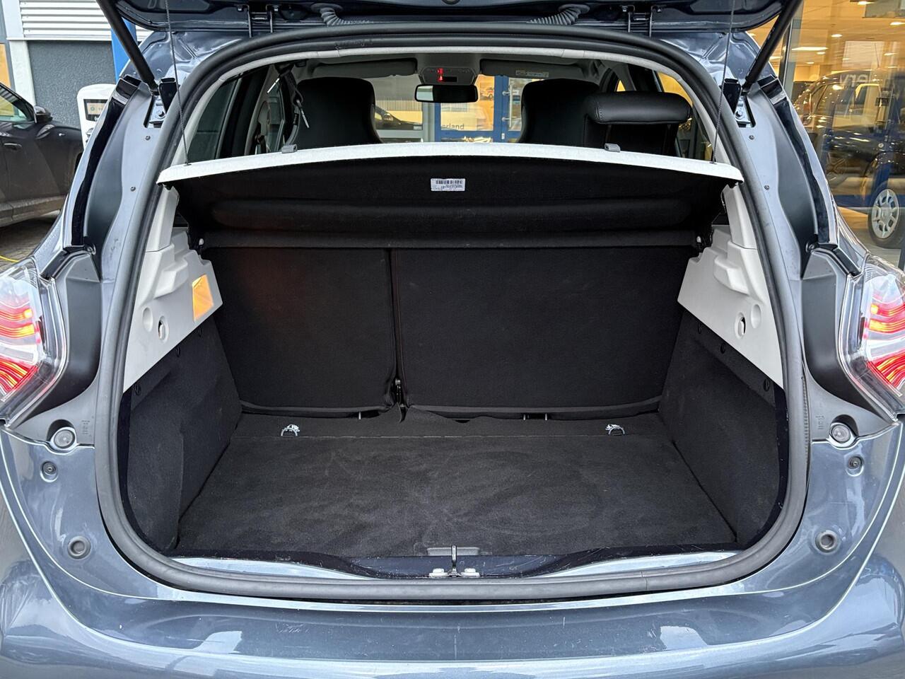 Renault ZOE R135 Intens 52 kWh | Accuhuur | DC Lader | Easy Link 9'' | Dodehoeksensoren | Climate Control | Cruise Control | Achteruitrijcamera | Navi |