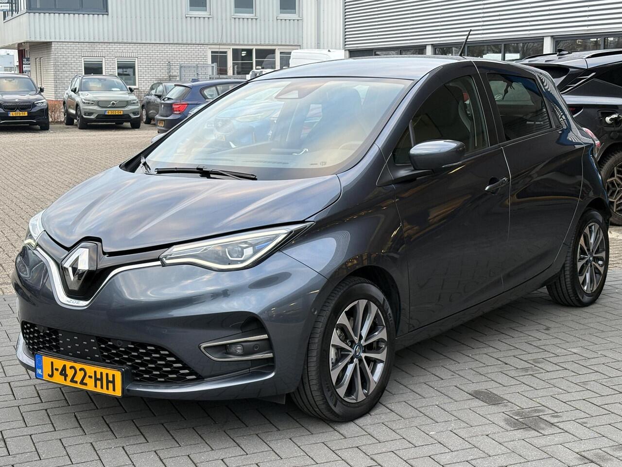 Renault ZOE R135 Intens 52 kWh | Accuhuur | DC Lader | Easy Link 9'' | Dodehoeksensoren | Climate Control | Cruise Control | Achteruitrijcamera | Navi |