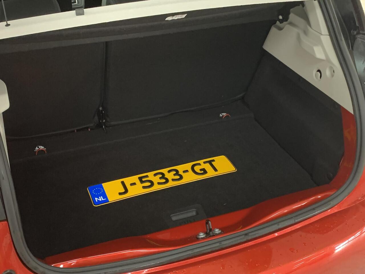 Renault ZOE R135 Zen 52 kWh (ex Accu) ACHTERUITRIJCAMERA | SOH 96,2 % | APPLE CARPLAY | CLIMATE CONTROL | LICHTMETALEN VELGEN