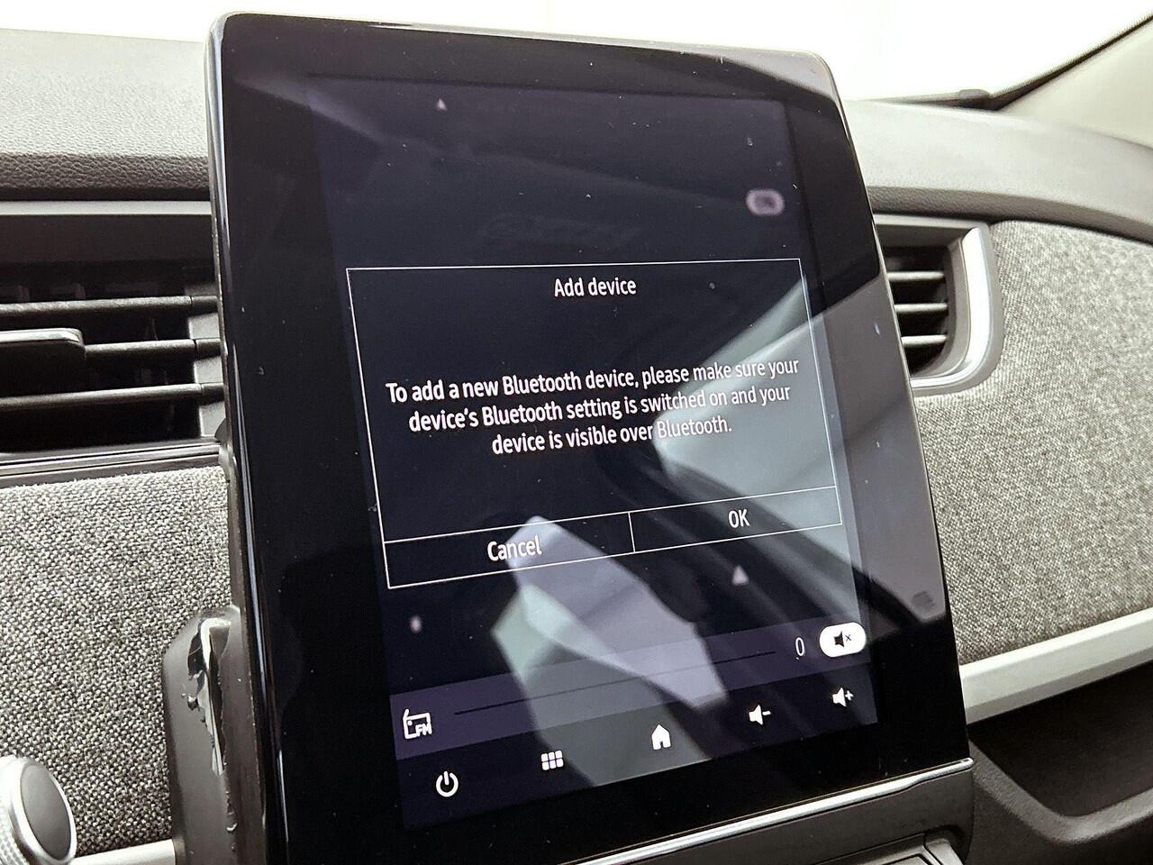 Renault ZOE R135 Intens 135Pk 52 kWh (ex Accu) Huuraccu vanaf ¤ 79,- p.m.| Navigatie | Warmtepomp | Achteruitrijcamera | Dodenhoekdetectie | Cruise & Climate Controle |