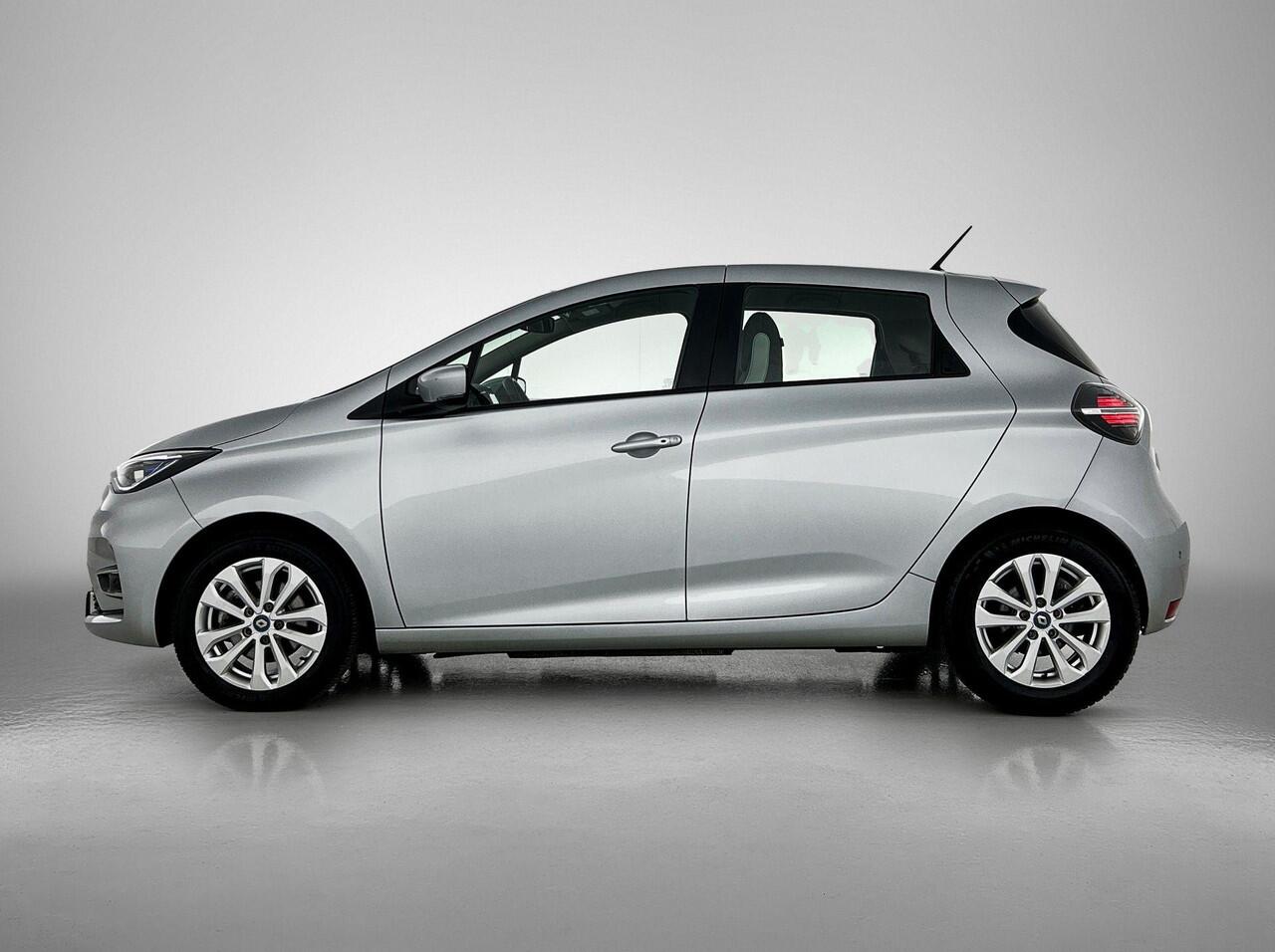 Renault ZOE R135 Intens 135Pk 52 kWh (ex Accu) Huuraccu vanaf ¤ 79,- p.m.| Navigatie | Warmtepomp | Achteruitrijcamera | Dodenhoekdetectie | Cruise & Climate Controle |