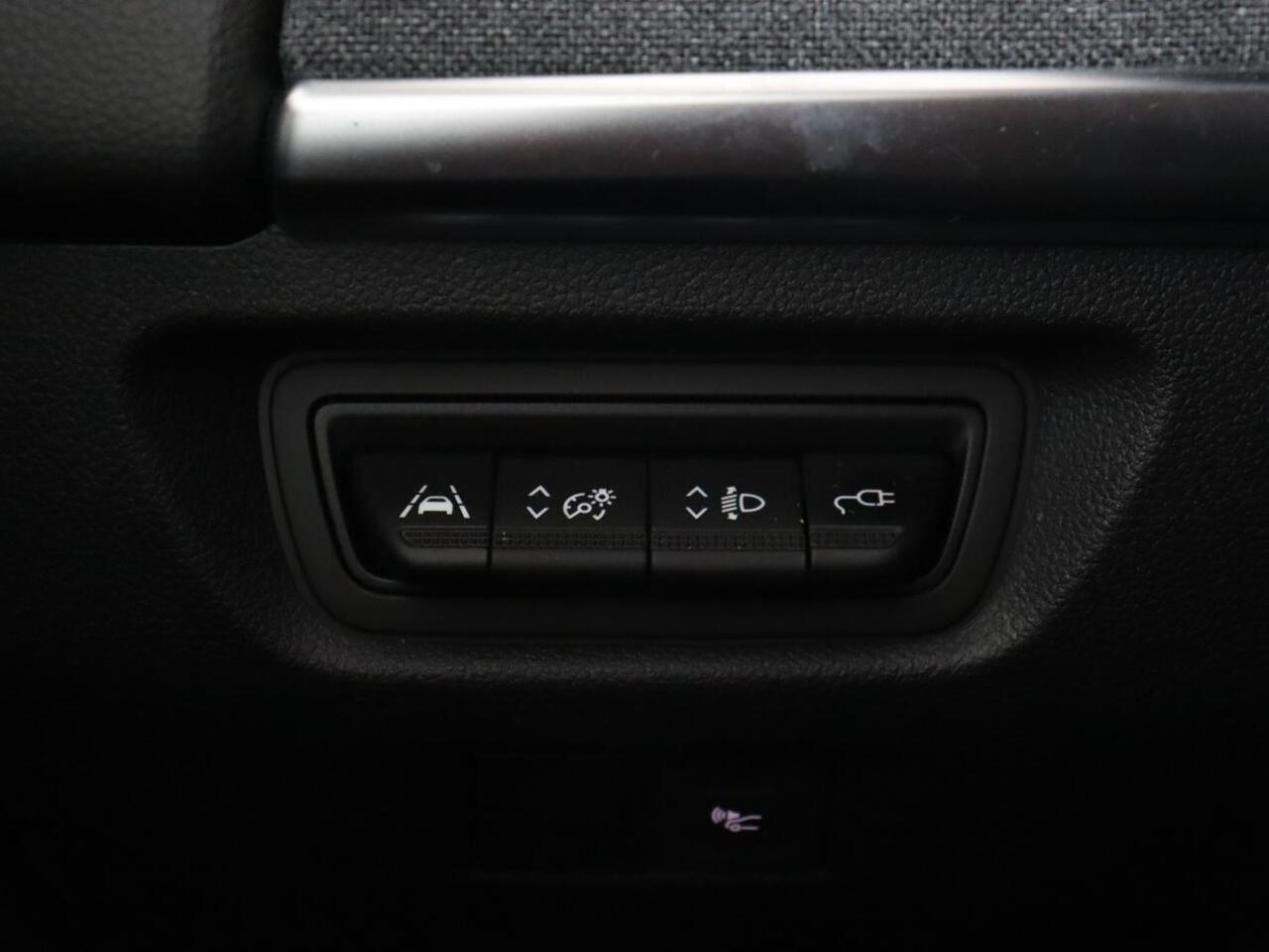 Renault ZOE R135 Intens 52 kWh | Warmtepomp | Carplay | Camera | Half leder | Keyless | Navigatie | Climate control | DAB | Cruise control