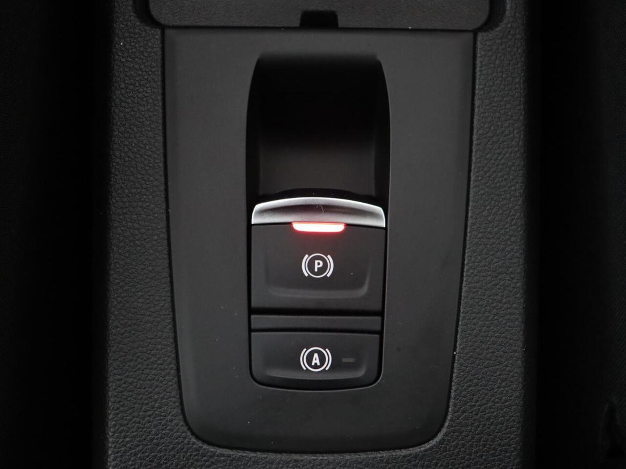 Renault ZOE R135 Intens 52 kWh | Warmtepomp | Carplay | Camera | Half leder | Keyless | Navigatie | Climate control | DAB | Cruise control