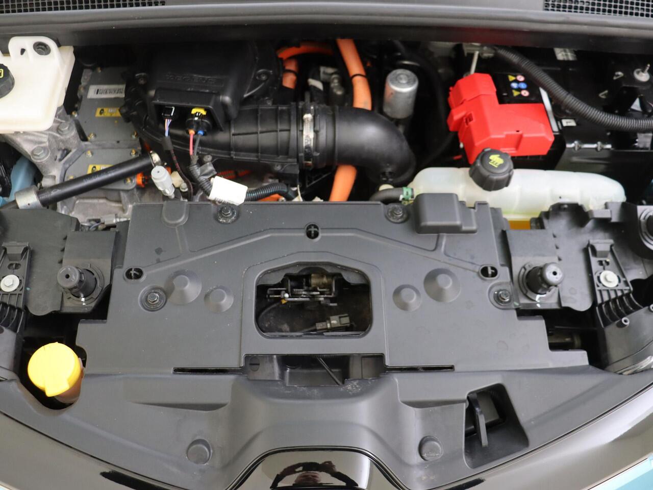 Renault ZOE R135 Intens 52 kWh | inclusief Koop accu | Half leder | bluetooth | LM velgen |