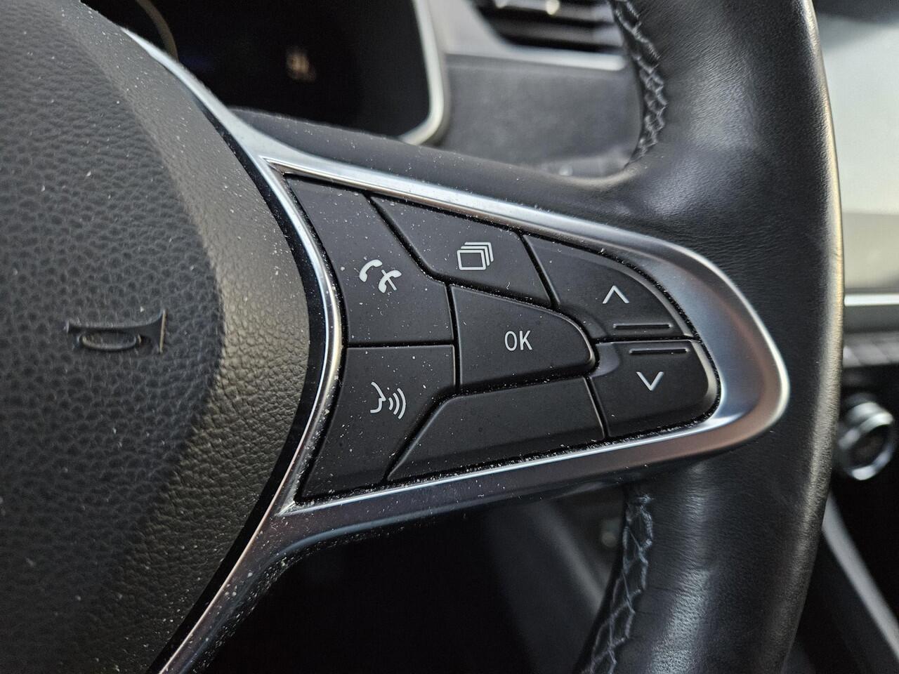 Renault ZOE R135 Intens 52 kWh , Koop accu | 3 fasen/snelladen | Winter Pack | Navigatie/Camera |