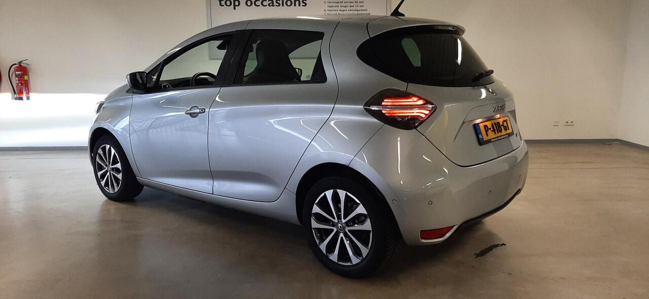 Renault ZOE R135 Intens 52 kWh / APPLE CARPLAY ANDROID AUTO / VERW. VOORSTOELEN+STUUR / CLIMATE CONTROLE / CRUISE CONTROLE / NAVIGATIE.