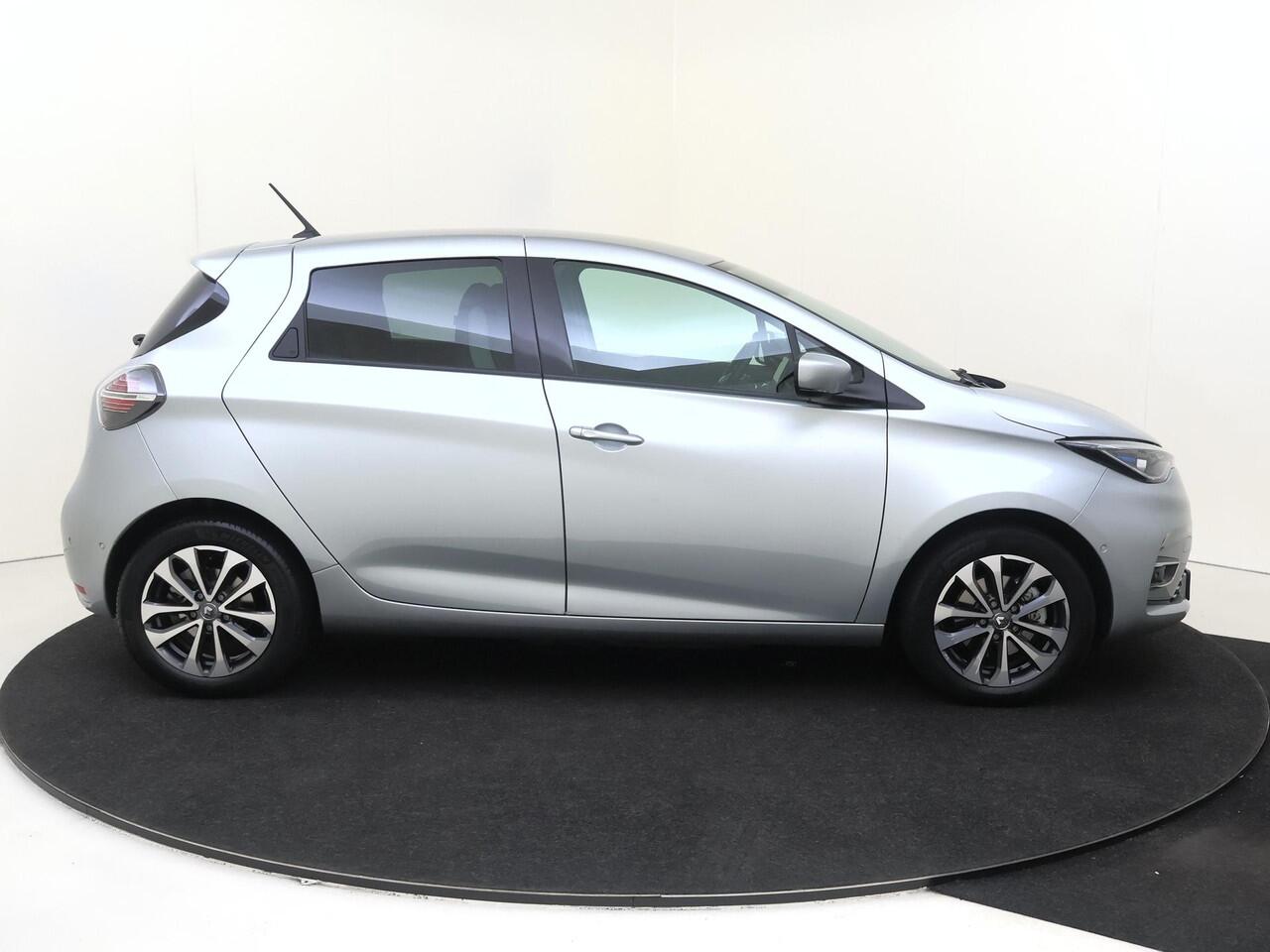 Renault ZOE R135 Intens 52 kWh Koopaccu | Automaat | SOH Waarde 88.5 % | Navigatie | Camera | Parkeersensoren | Climate Control | Cruise Control | Android Auto | Apple Carplay
