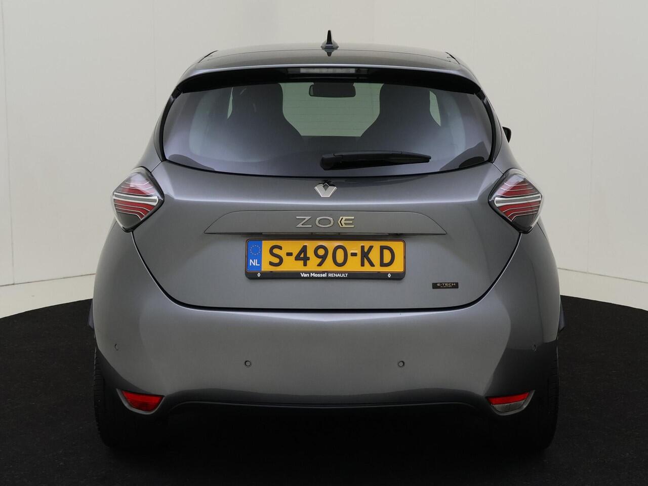Renault ZOE R135 Iconic 52 kWh inclusief Koopaccu | Navigatie | Lederen bekleding | Android Auto | Apple Carplay | Parkeersensoren | Lichtmatalen Velgen