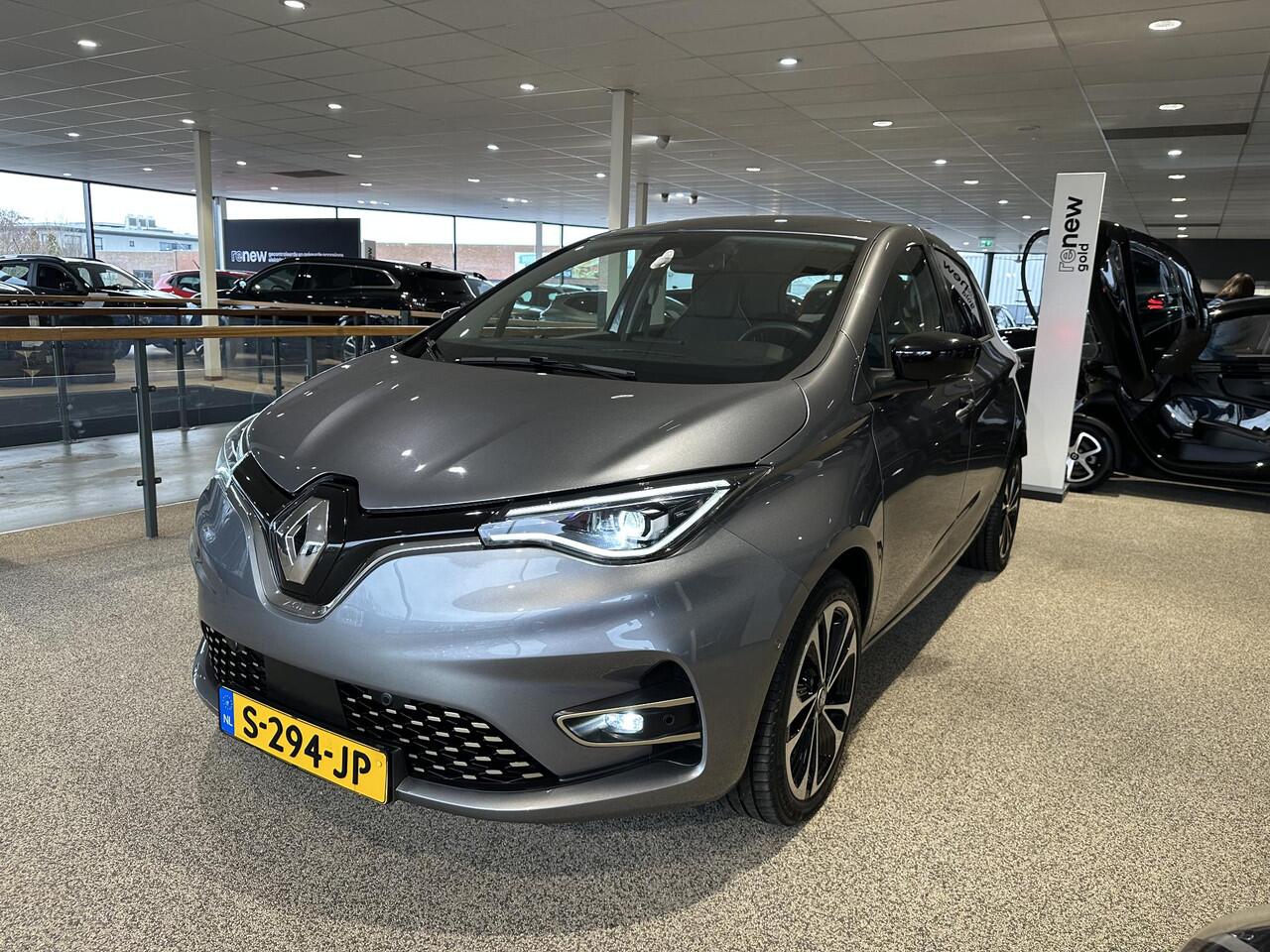 Renault ZOE R135 Iconic 52 kWh (Koop Accu) | BLIND SPOT | CAMERA | PARKEERSENSOREN | CLIMATE CONTROL | CRUISE CONTROL | APPLE CARPLAY