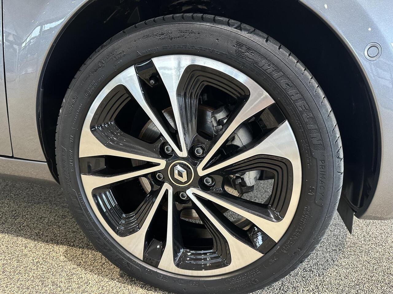 Renault ZOE R135 Iconic 52 kWh (Koop Accu) | BLIND SPOT | CAMERA | PARKEERSENSOREN | CLIMATE CONTROL | CRUISE CONTROL | APPLE CARPLAY