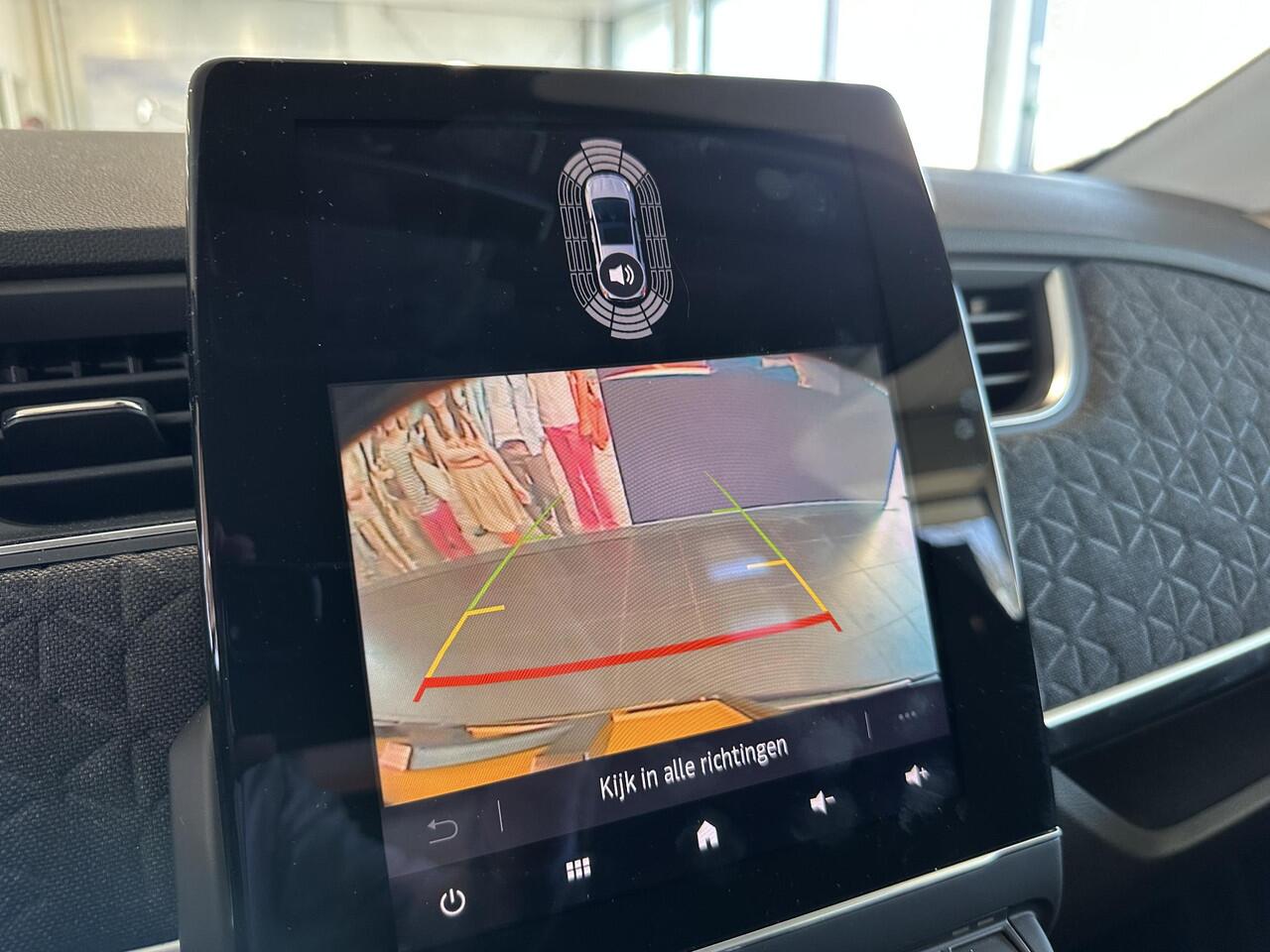 Renault ZOE R135 Iconic 52 kWh 98% SOH | KOOP ACCU | ACHTERUITRIJCAMERA | PARKEERSENSOREN ACHTER | CLIMATE CONTROL