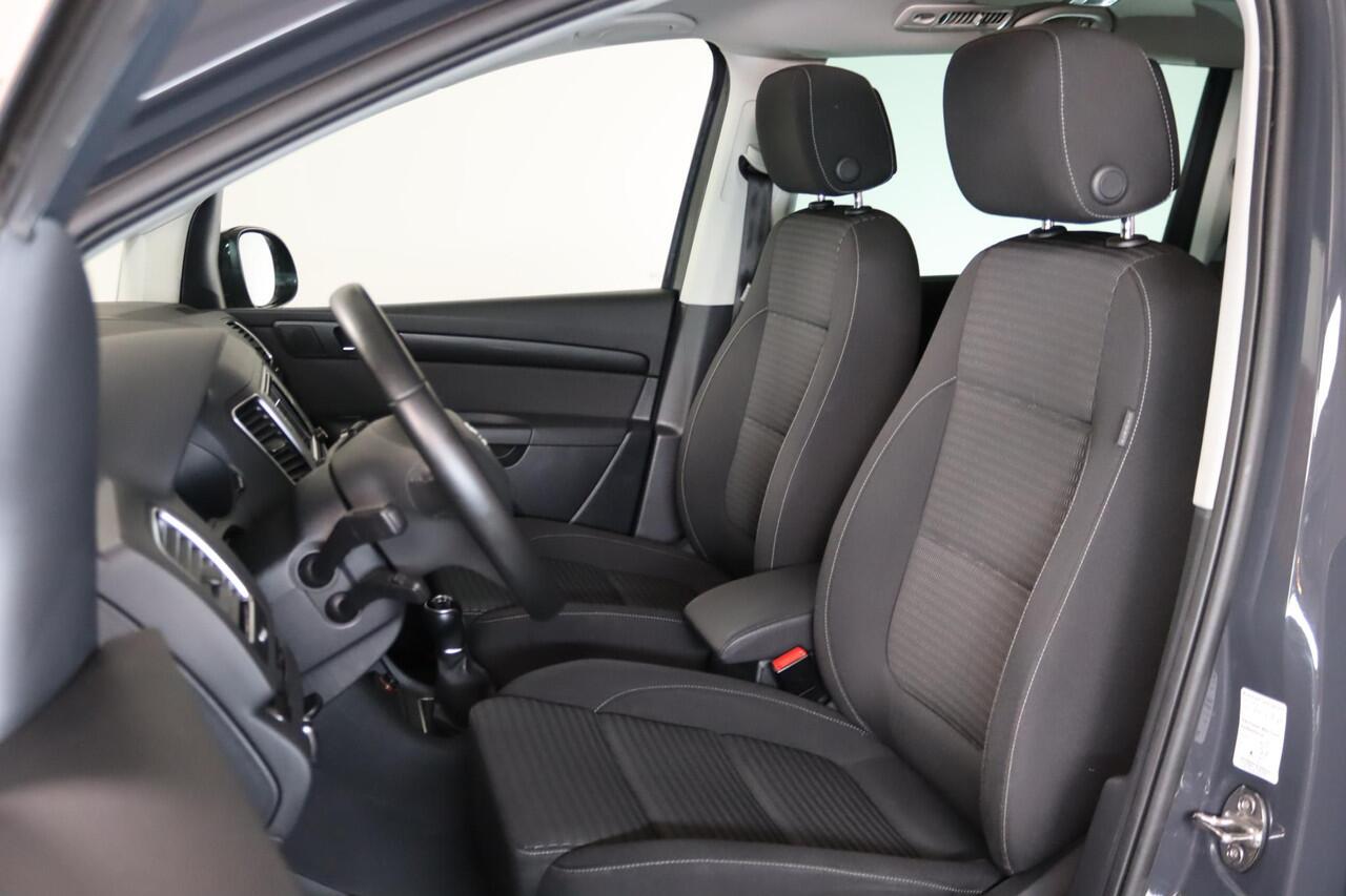 Seat ALHAMBRA 1.4 TSI Xcellence, 7-Persoons, Panoramadak, Camera, Apple Carplay/Android Auto, ACC, Stoelverwaming, Navigatie