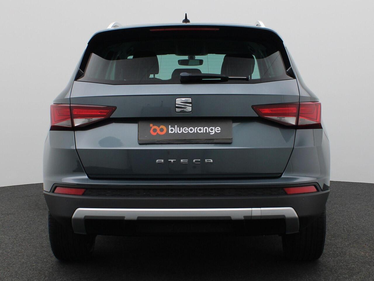 Seat ATECA 1.0 EcoTSI Style Business Intense 115PK Navi, Elektr. Achterklep, Stoelverwarming, Clima, Cruise Controle, Trekhaak, 17" LM Velgen