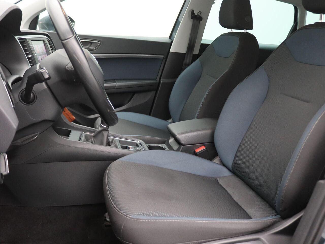 Seat ATECA 1.0 EcoTSI Style Business Intense 115PK Navi, Elektr. Achterklep, Stoelverwarming, Clima, Cruise Controle, Trekhaak, 17" LM Velgen