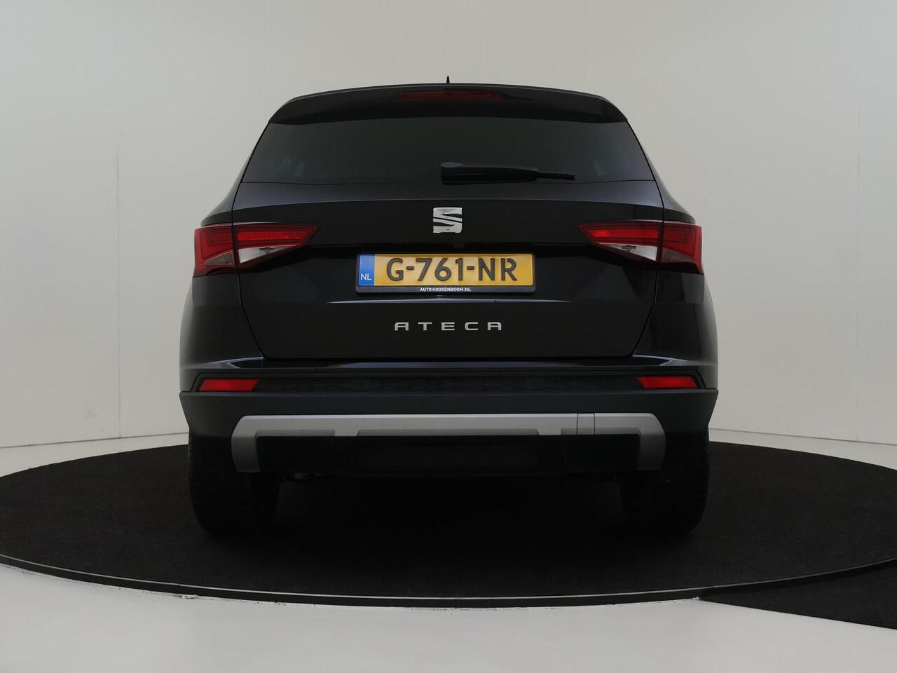 Seat ATECA 1.5 TSI Style | Navigatie | Achteruitrijcamera | Cruise control | CarPlay | Climate control | Elektrisch inklapbare buitenspiegels |