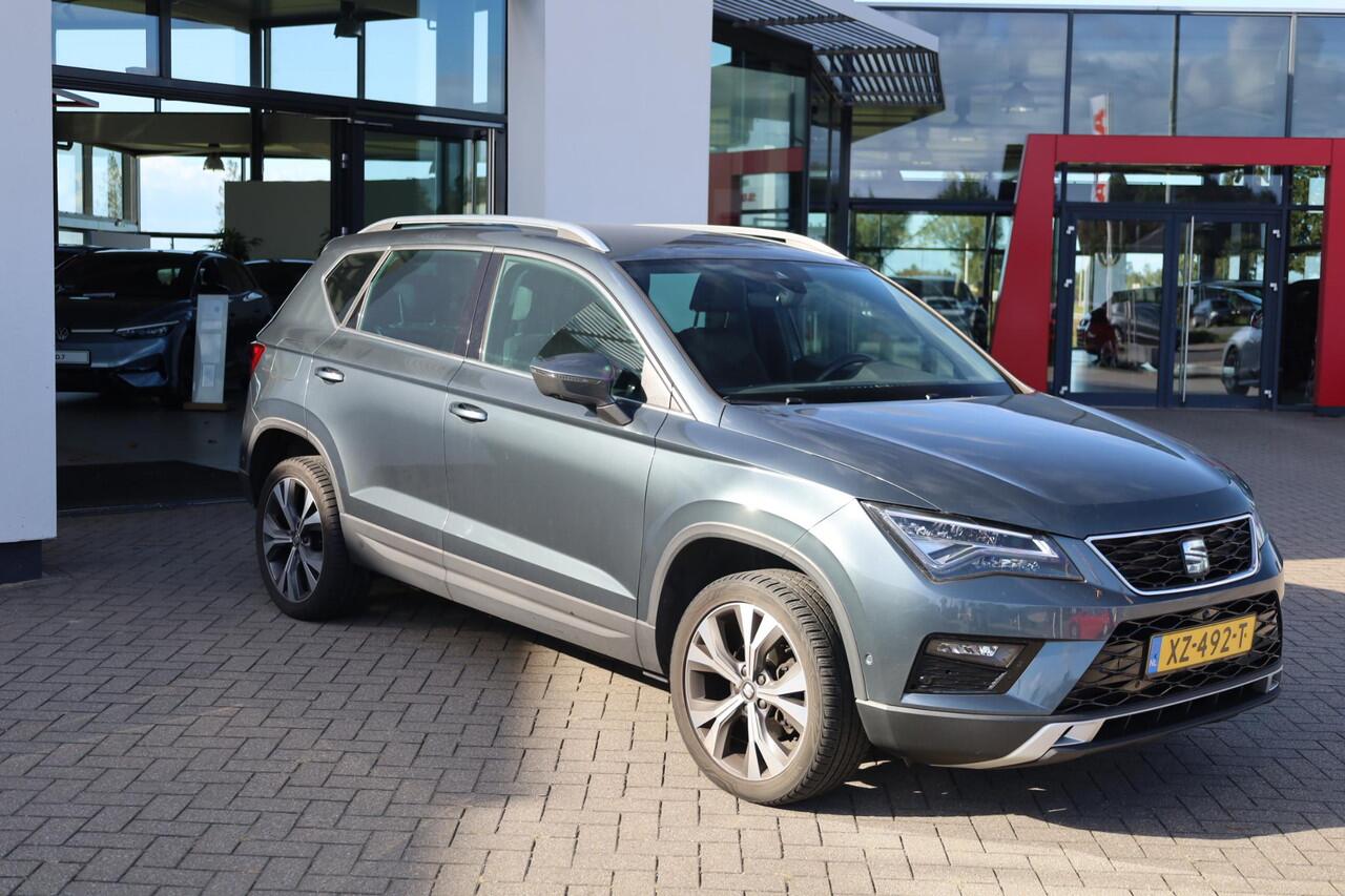 Seat ATECA 1.5 TSI Xcellence Business Intense 110KW/150PK DSG, Digital cockpit, elektrische klep, achteruitrijcamera, ACC, side assist, NL auto dealeronderhouden, alcantara zwart, 18" LMV, zwarte dakhemel, full led, rondom zicht area view camera, draadoos laden carp