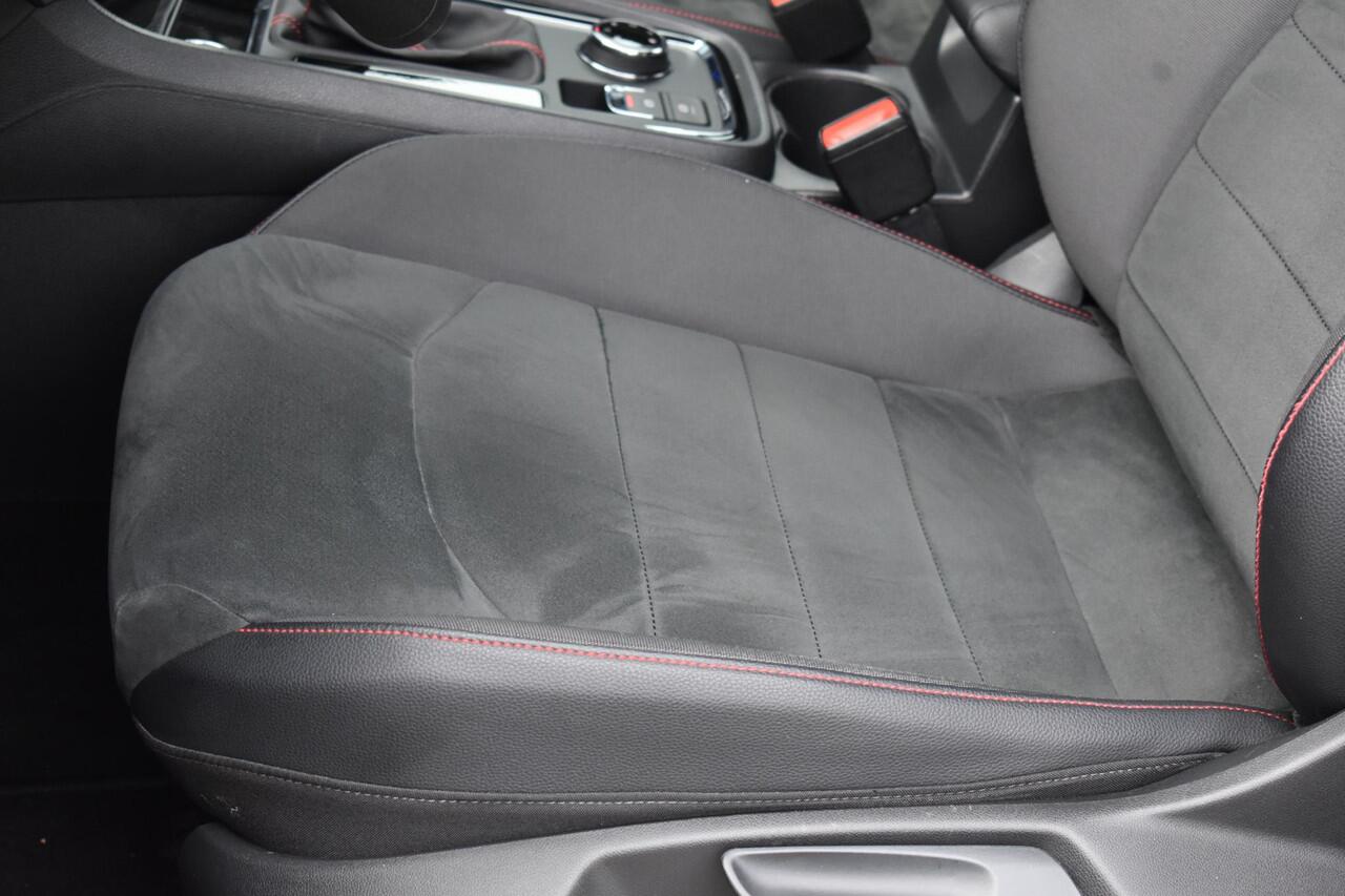 Seat ATECA 1.5 TSI 4DRIVE FR Business Intense Virtual Lane 360C Trekhaak ACC BBD