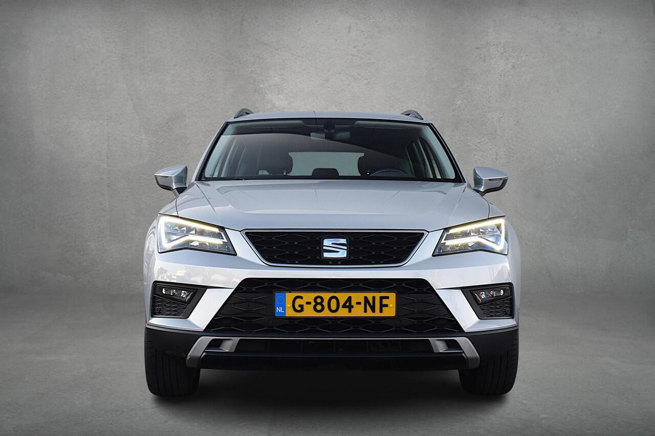 Seat ATECA 1.0 EcoTSI Style Business Intense | Trekhaak | Apple CarPlay | Camera | Climate