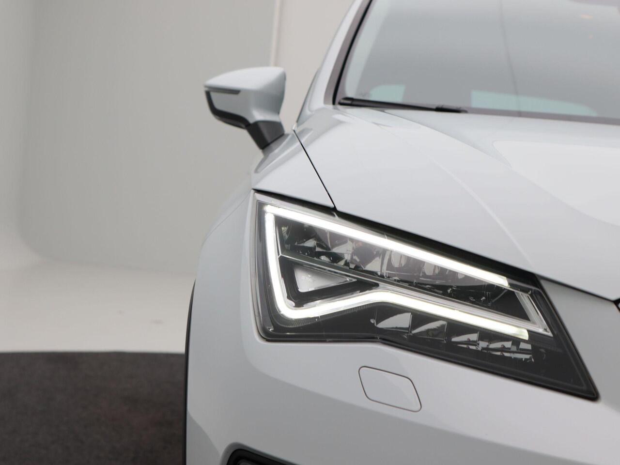 Seat ATECA 1.5 TSi 150 Pk Automaat Style | Trekhaak | Elektrische Achterklep | Navigatiesysteem | CarPlay | LED | 17 Inch | 78.121 Km!