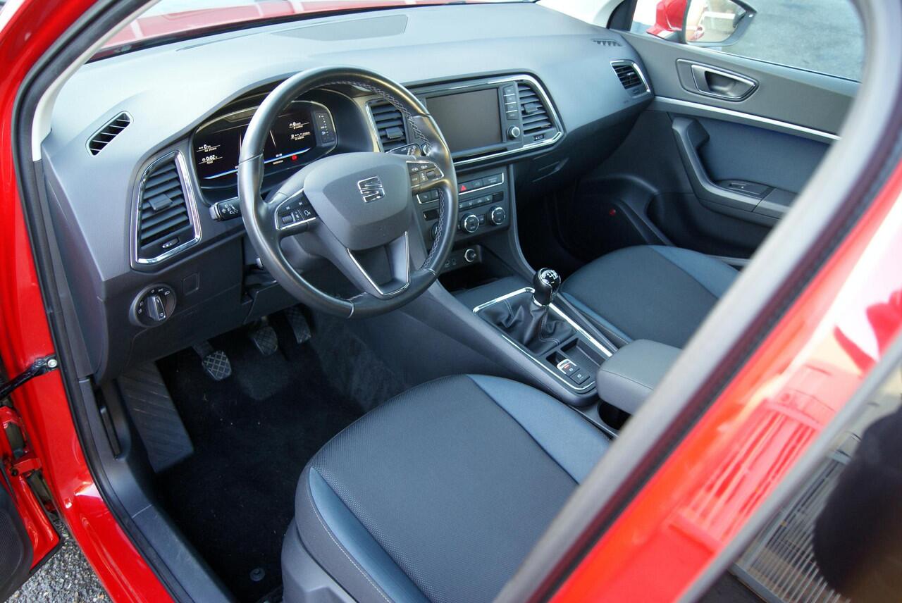 Seat ATECA 1.0 EcoTSI Style Business Intense Navi,Clima,Pdc,Cruise,Eleckt achterklep,RIJKLAARPRIJS!!