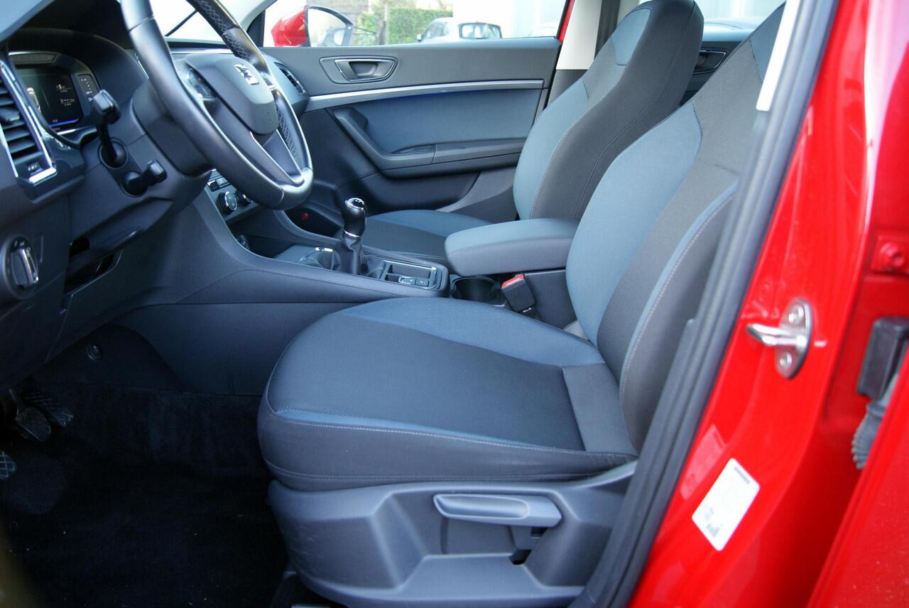 Seat ATECA 1.0 EcoTSI Style Business Intense Navi,Clima,Pdc,Cruise,Eleckt achterklep,RIJKLAARPRIJS!!