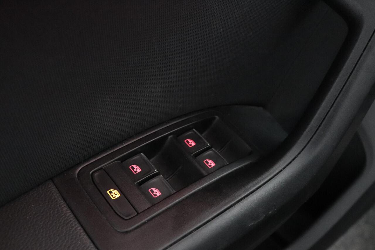 Seat ATECA 1.5 TSI 150pk DSG FR Business Intense | Panoramadak | Trekhaak | Virtual Cockpit | Beats Premium Audio |