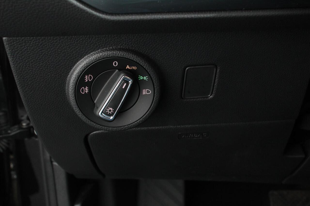 Seat ATECA 1.5 TSI 150 pk DSG Style | Navigatie | Apple Carplay/Android Auto | Climate Control | Parkeer sensoren | Inductief laden smartphone | Cruise Control