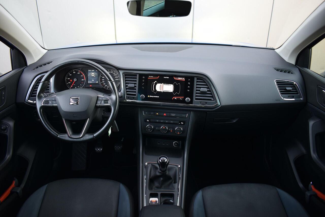 Seat ATECA 1.0 EcoTSI Style Business Intense | Trekhaak | Apple CarPlay | Camera | Climate