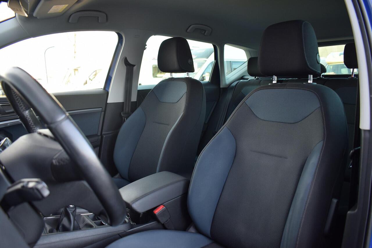 Seat ATECA 1.0 EcoTSI Style Business Intense | Trekhaak | Apple CarPlay | Camera | Climate