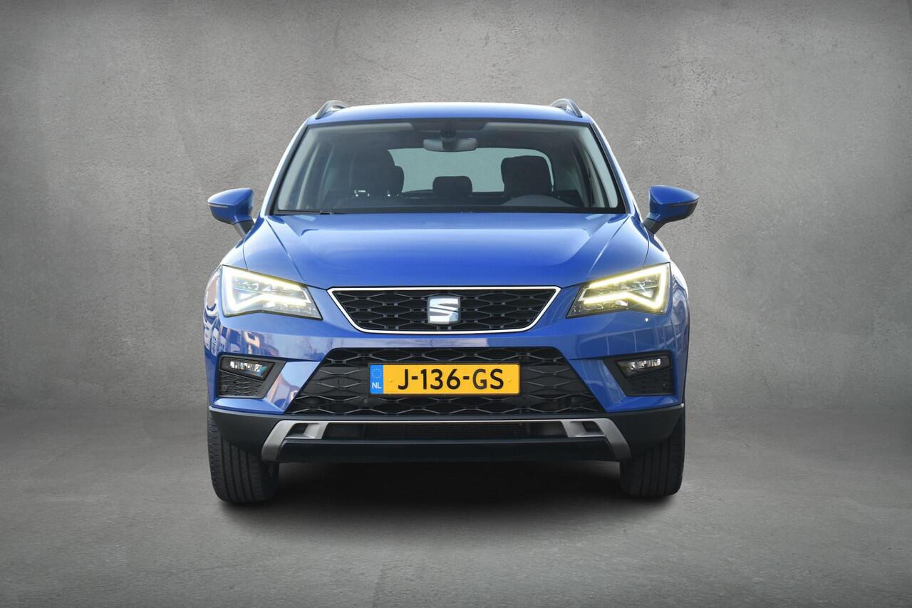 Seat ATECA 1.0 EcoTSI Style Business Intense | Trekhaak | Apple CarPlay | Camera | Climate