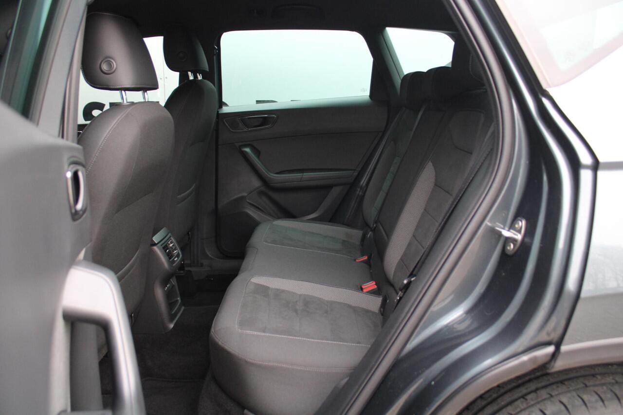 Seat ATECA 1.5 TSI Xcellence Business Intense Automaat, Achteruitrijcamera, Elektr. Achterklep, Dodehoek detectie, Keyless Entry/Start, Verw. Voorruit, Navigatie, Applecarpl./Andr. Auto, Beats by Dr. Dre. Audio