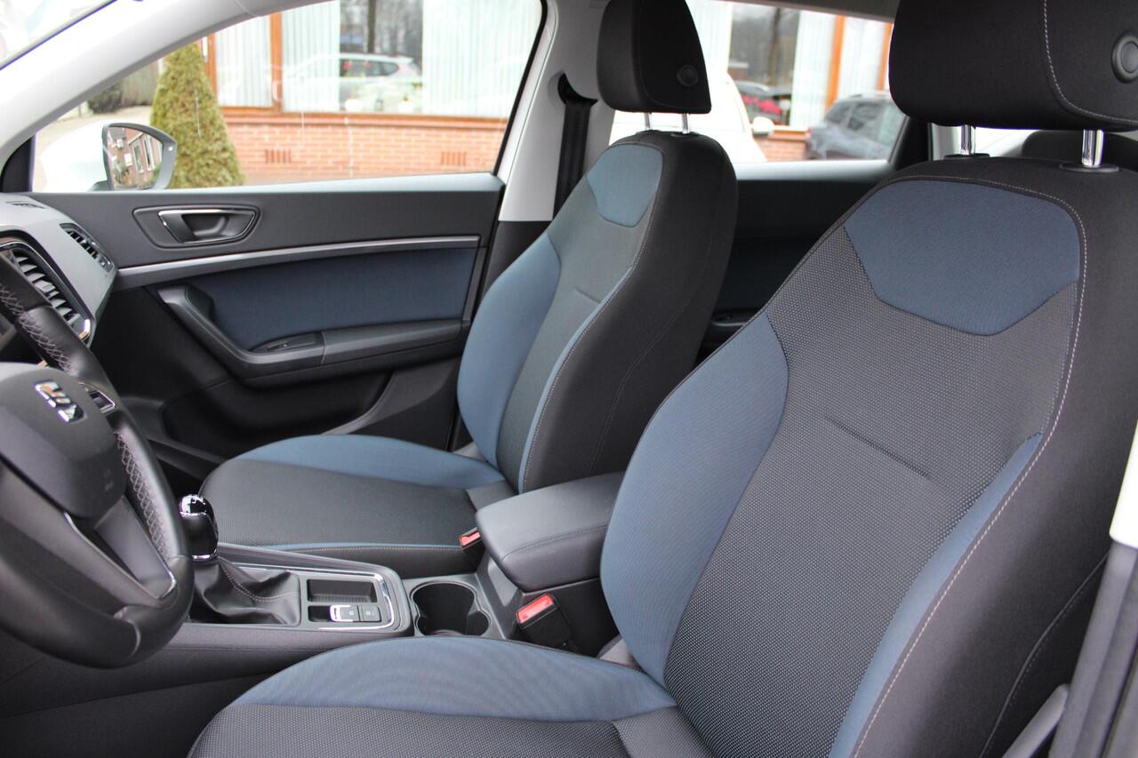 Seat ATECA 1.5 TSI Style Apple carplay, Trekhaak, Garantie