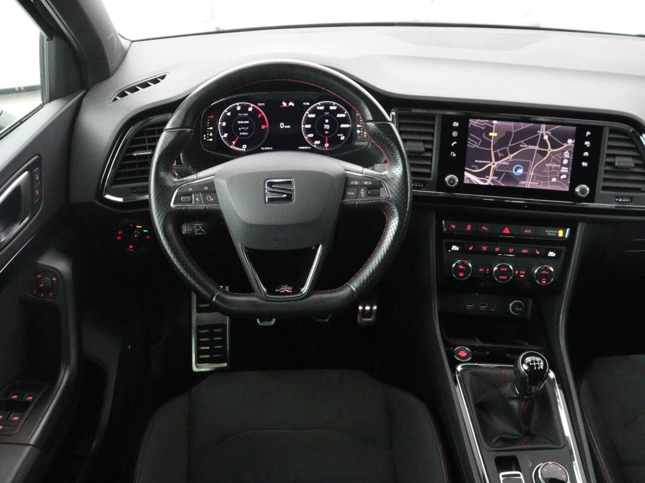 Seat ATECA 1.5 TSI FR Intens | Panoramadak | Trekhaak | Stoelverwarming | 360 Camera | Adaptive cruise | Alcantara | Beats Audio | Virtual Cockpit | Carplay | Full LED | Keyless | Navigatie