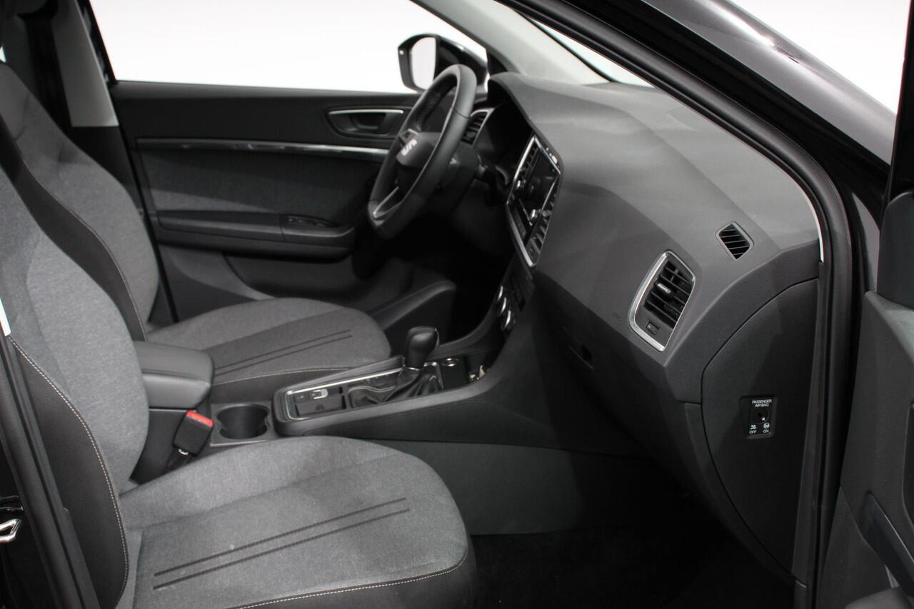 Seat ATECA 1.5 TSI DSG Style Nieuw type Demo! | Climate Control Parkeer sensoren Cruise control DAB Led Lichtmetalen Velgen