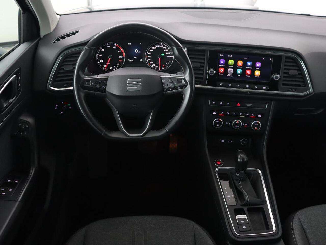 Seat ATECA 1.5 TSI Style Intens | Trekhaak | Stoelverwarming | Carplay | Full LED | Park Assist | Climate control | Cruise control