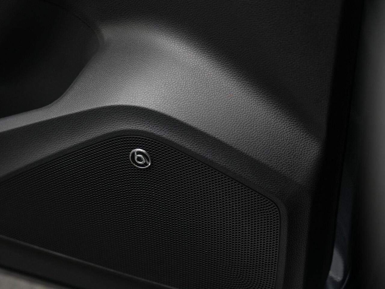 Seat ATECA 1.5 TSI 150 pk DSG FR | Panoramadak | Trekhaak | Beats | Leder/alcantara | Stuur-/stoelverwarming | Achteruitrijcamera