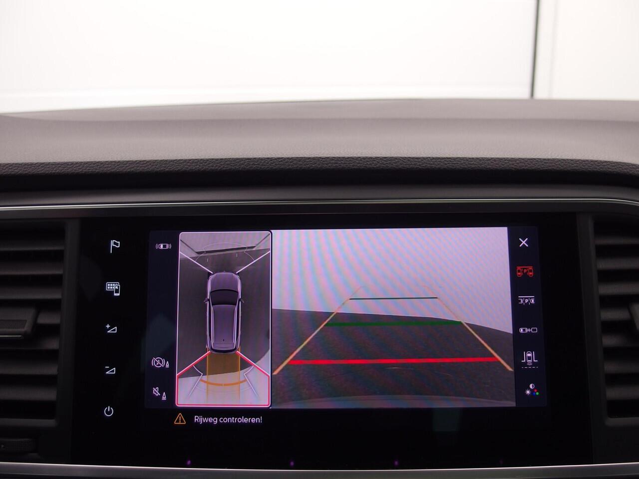 Seat ATECA 1.0 TSI FR Business Intense PANORAMADAK / FULL LED / KEYLESS / 360GR CAMERA / CARPLAY / DODEHOEK / NL-AUTO