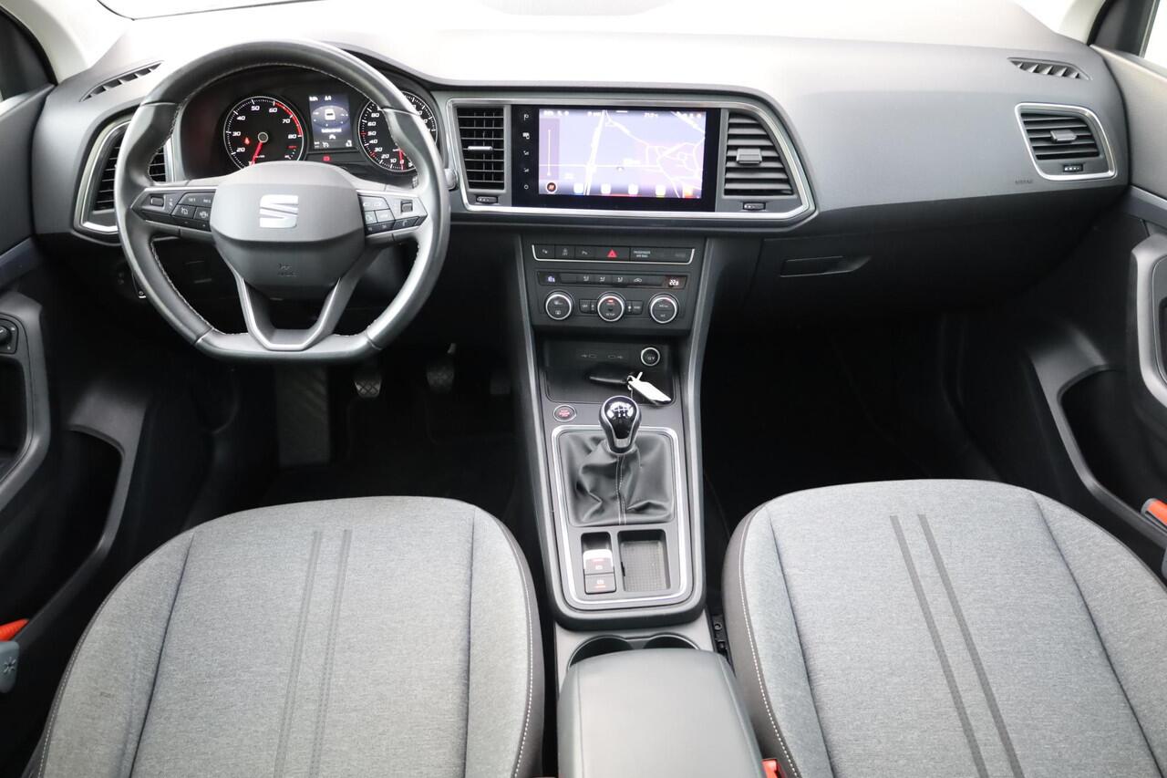 Seat ATECA 1.5 TSI Style Business Intense 110KW/150PK, Nieuw door ons geleverd NL auto 1e eigenaar, Full led, achteruitrijcamera, cruise control, climatronic, carplay, pdc voor en achter, navigatie, park assist, licht en regensensor, spraak bediening, privacy glas