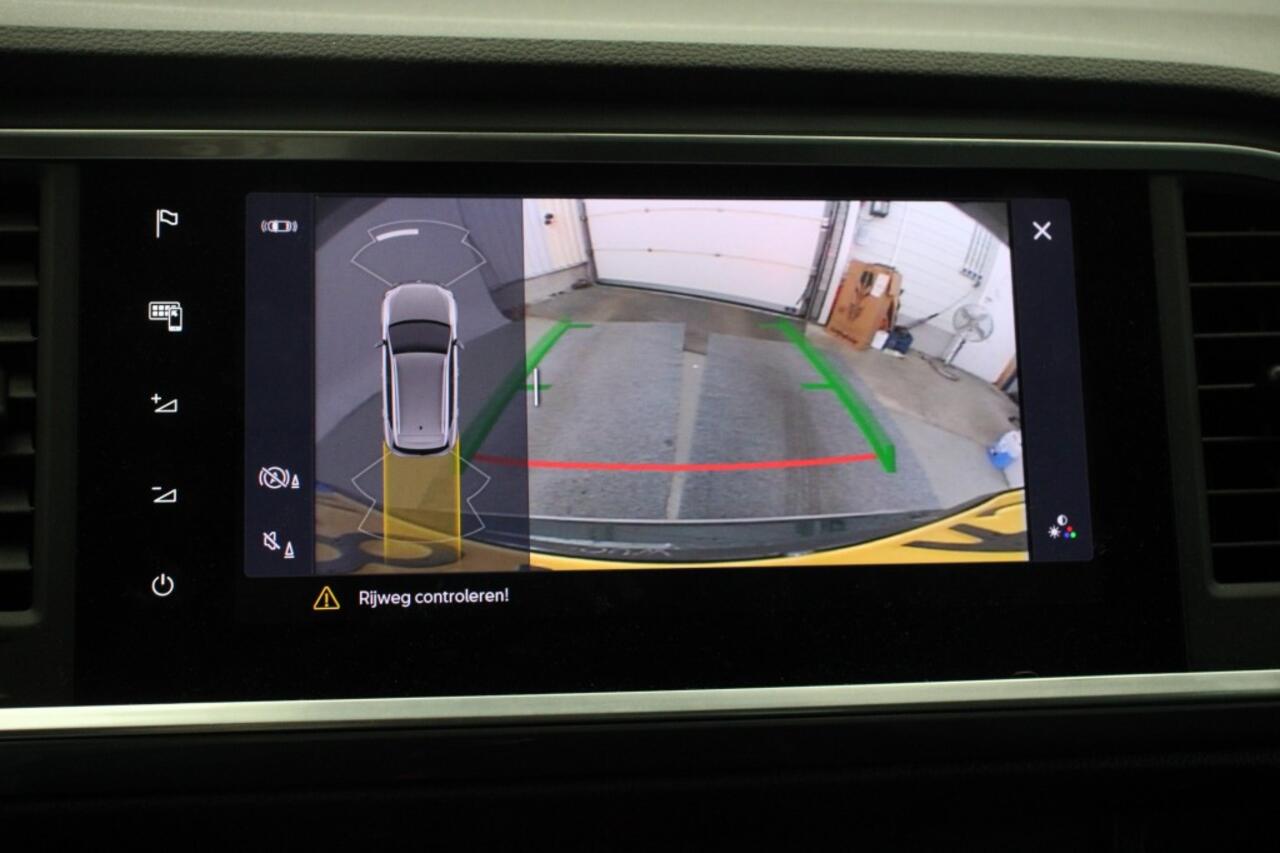 Seat ATECA 1.5 TSI Style Business Intense - Carplay, Camera, 1800 kg trekken