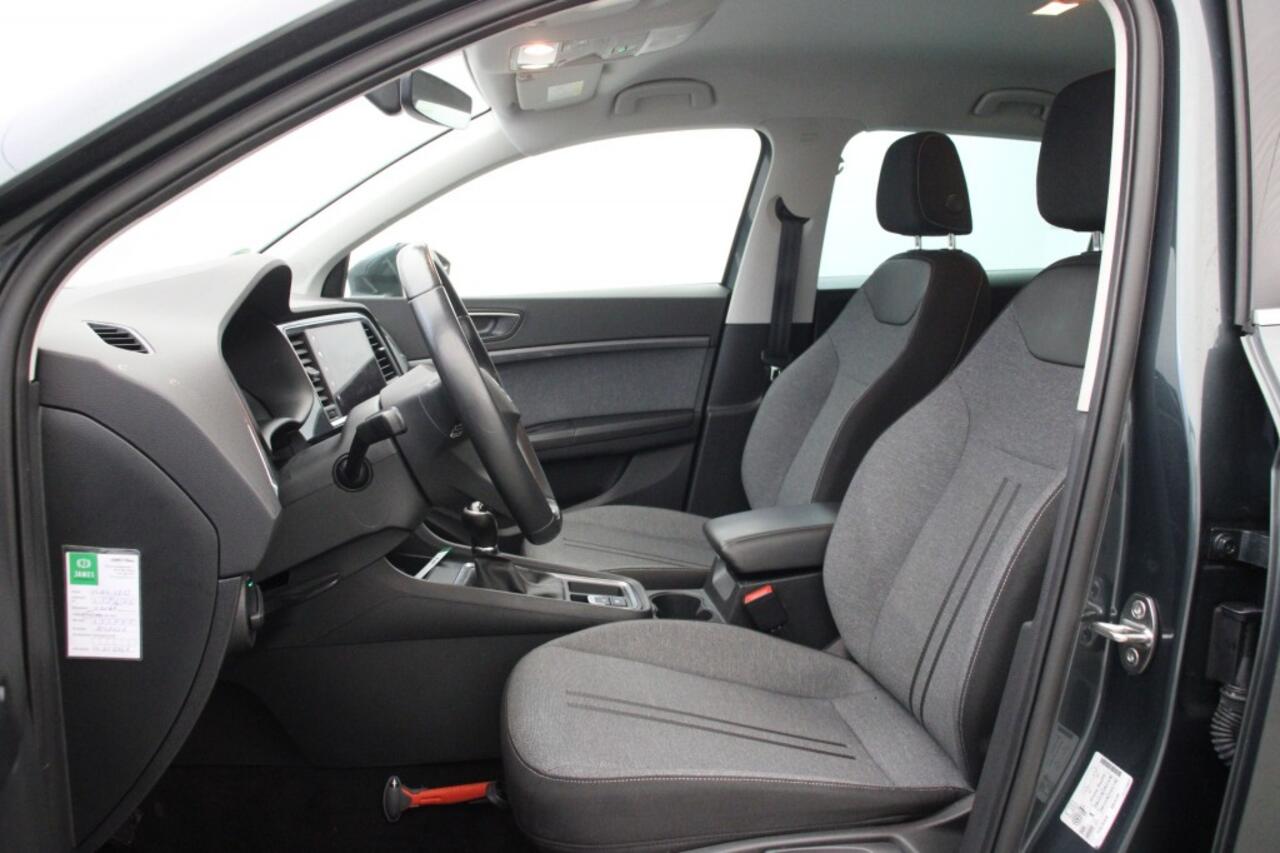 Seat ATECA 1.5 TSI Style Business Intense - Carplay, Camera, 1800 kg trekken