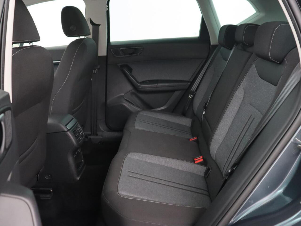 Seat ATECA 1.5 TSI Style Intens | Trekhaak | Stoelverwarming | Carplay | Full LED | Park Assist | Climate control | Cruise control