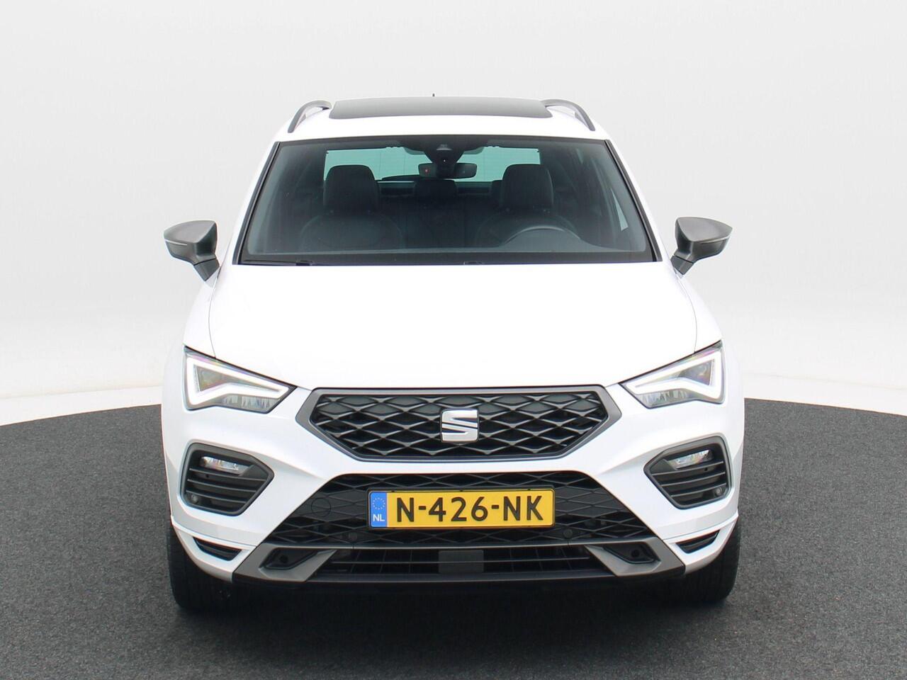 Seat ATECA 1.5 TSi 150 Pk Automaat FR Business Intense | Panoramadak | 19 Inch | Navigatie | Winterpakket | Full LED | Camera | 133.139 Km!!