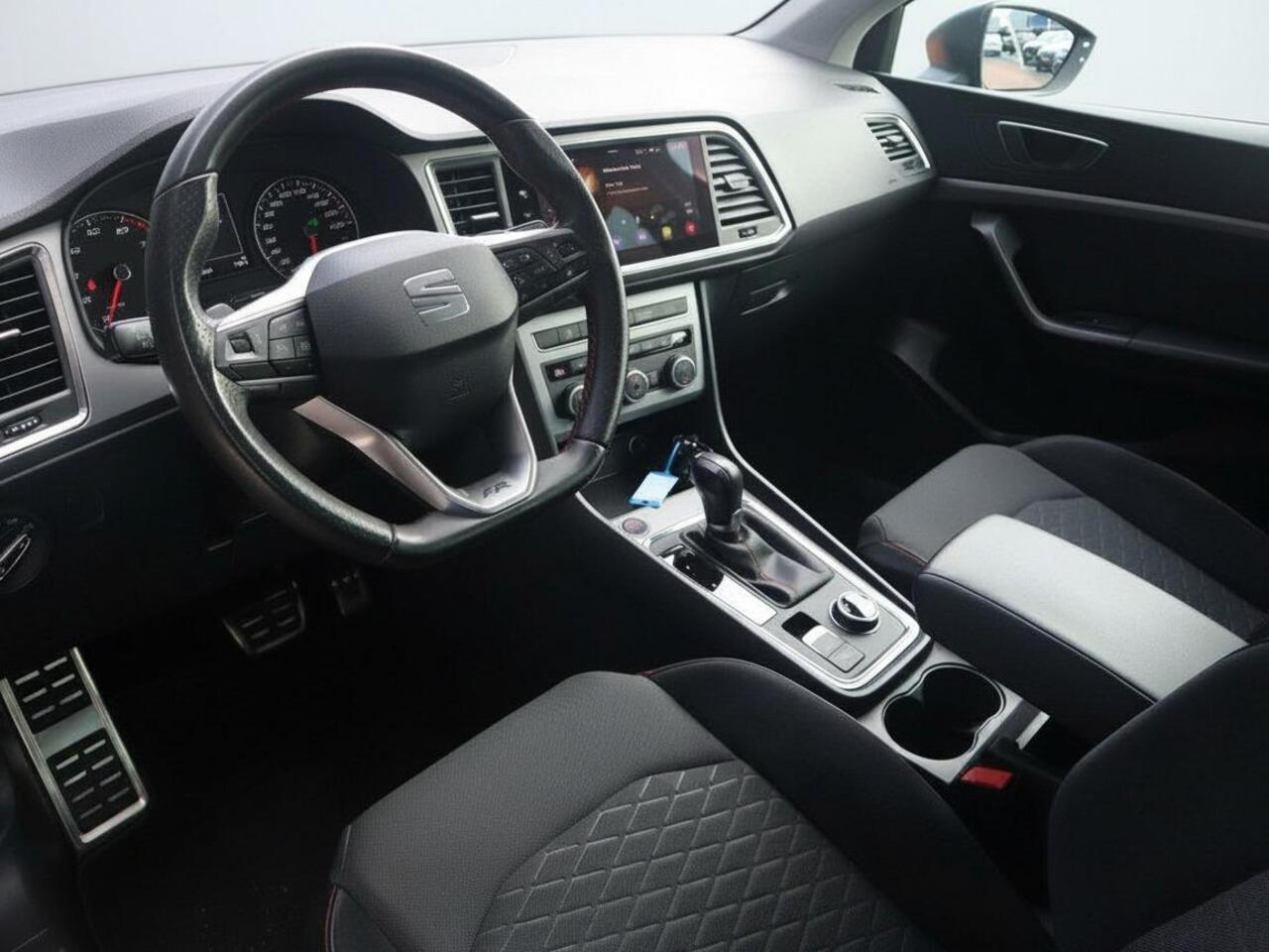 Seat ATECA 1.5 TSI FR Business Intense | Clima | Cruise | Apple Carplay/Navi | Halfleder | Stoelverwarming | PDC + Camera |