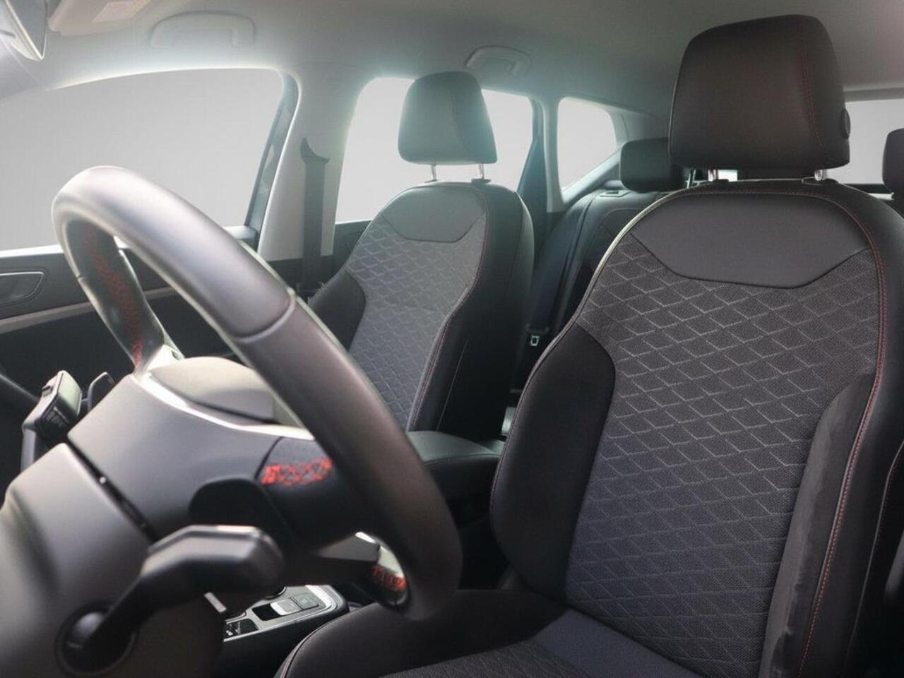 Seat ATECA 1.5 TSI FR Business Intense | Clima | Cruise | Apple Carplay/Navi | Halfleder | Stoelverwarming | PDC + Camera |