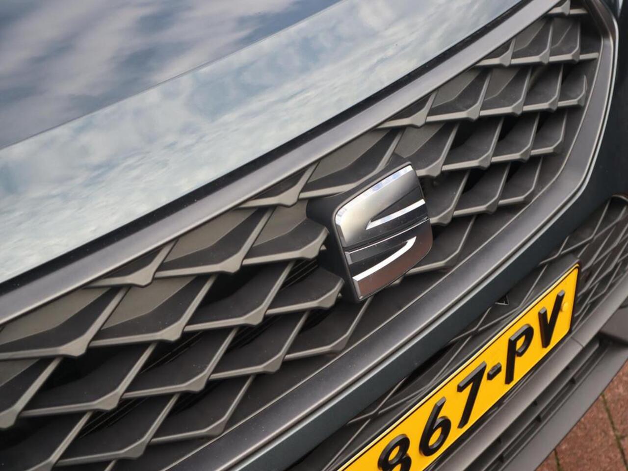 Seat ATECA 1.5 TSI FR Business Intense | Clima | Cruise | Apple Carplay/Navi | Halfleder | Stoelverwarming | PDC + Camera |