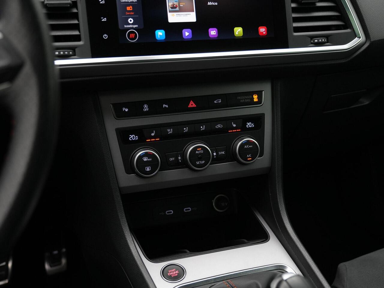 Seat ATECA 1.5 TSI 150 pk DSG FR | Panoramadak | Trekhaak | Beats | Leder/alcantara | Stuur-/stoelverwarming | Achteruitrijcamera