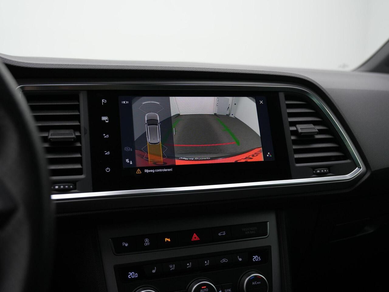 Seat ATECA 1.5 TSI 150 pk DSG FR | Panoramadak | Trekhaak | Beats | Leder/alcantara | Stuur-/stoelverwarming | Achteruitrijcamera