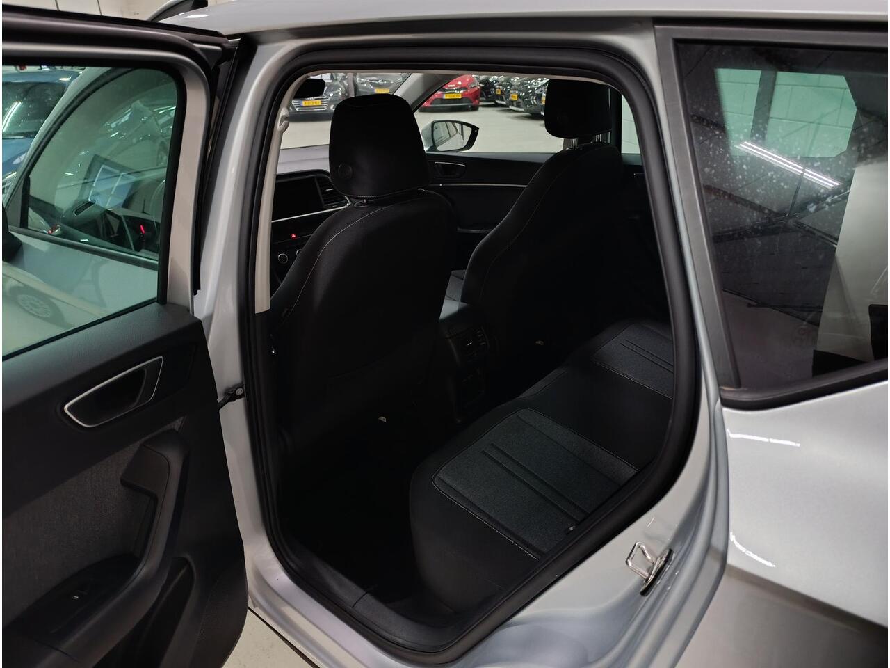 Seat ATECA 1.5 TSI Style Business Intense Climate control | Navigatiesysteem | Parkeersensoren | Cruise controle | Automaat