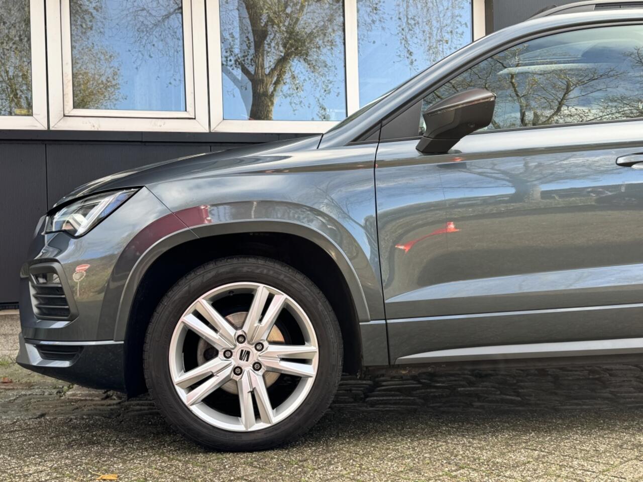 Seat ATECA 1.5TSI 150PK Aut. DSG FR/Panodak/ACC/Full LED/Camera/Nieuw model