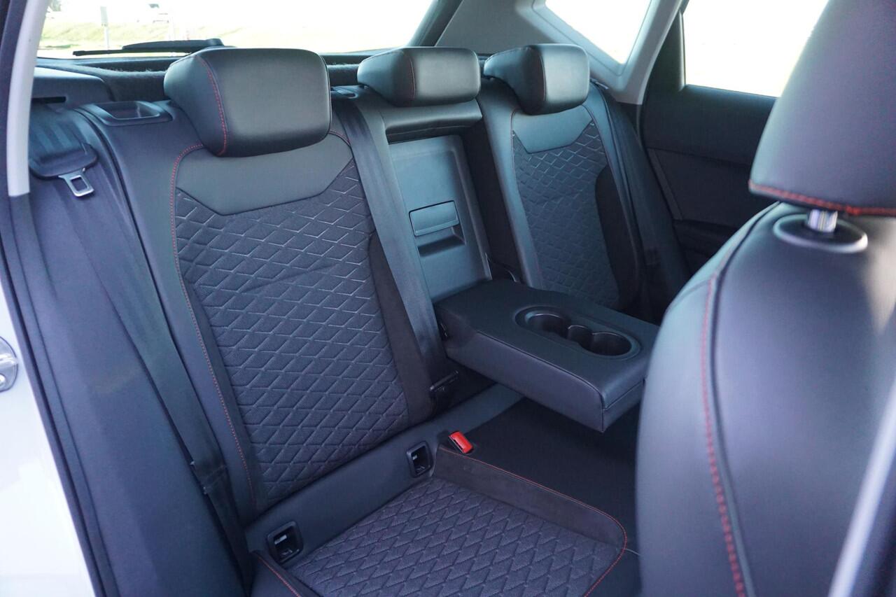 Seat ATECA 1.5 TSI FR | Trekhaak | 360 camera | ACC